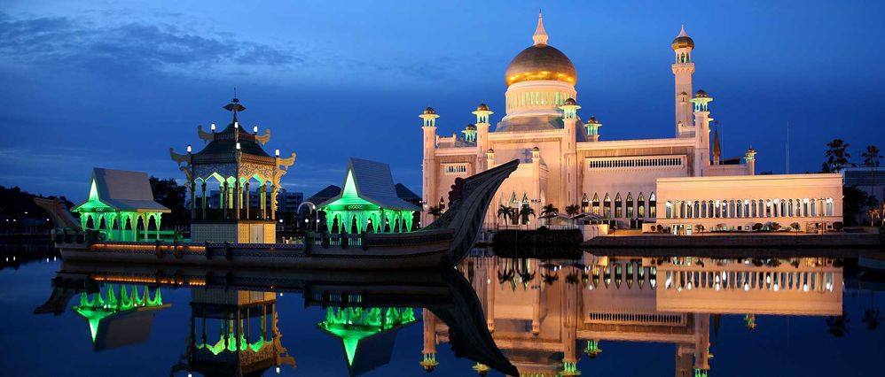 Sultan-Omar-Ali-Saifuddin-Mosque.jpg