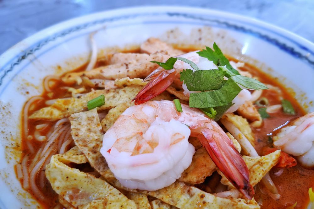 Caption: Photo of the Sarawak laksa dish from Choon Hui Cafe. Photo by Local Guide @AdrianLunsong