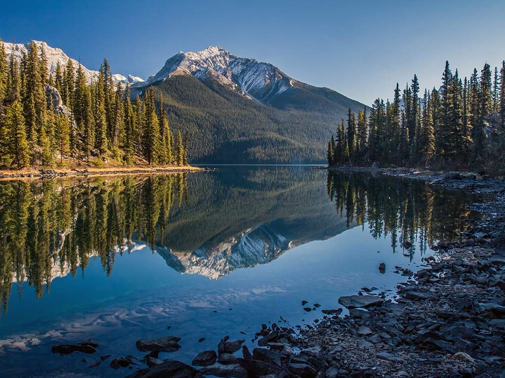 facts-about-canada-three-million-lakes.jpg