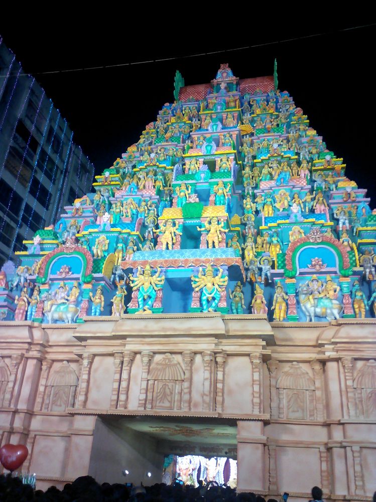 Temple artwork at Ekdalia Evergreen Pandal, Kolkata