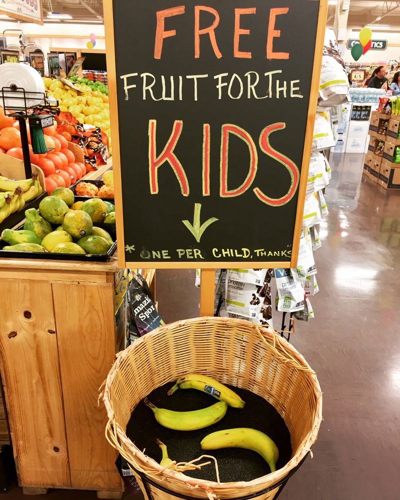 Free fruit for kids at Sprouts Farmers Market