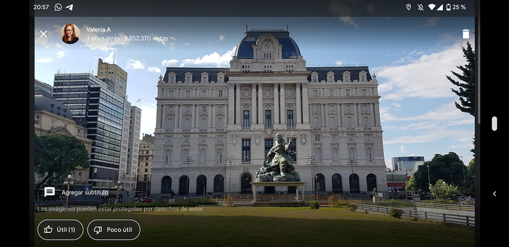 Caption: A screenshot of a photo of Centro Cultural Kirchner, uploaded onto Google Maps around 3 years ago and showing the star views as at 30/11/2021 (Local Guide @ValeriaA_).