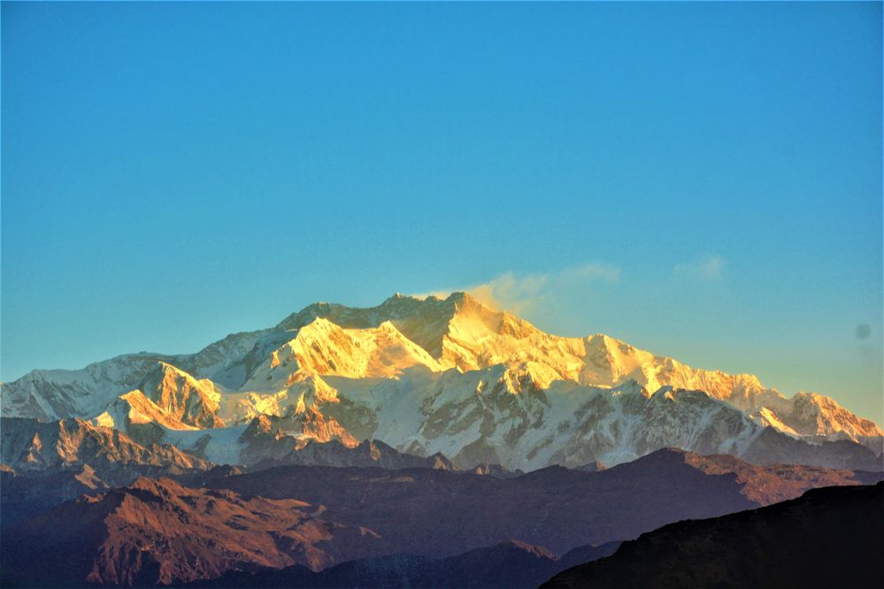 Sunrise view of Kangchenjunga, captured from Phalut at 6 AM