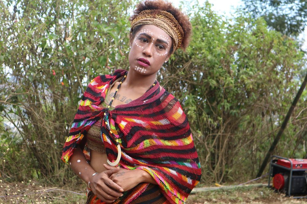 Model Perempuan asli Papua dalam kegiatan lomba Photography