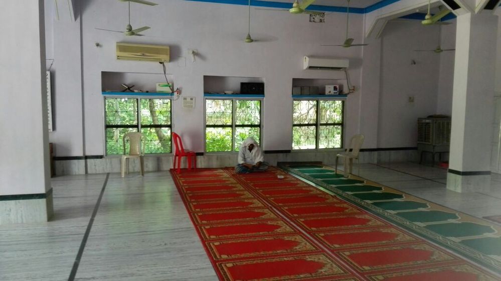 Kayena Jama Masjid Inside Salah Area