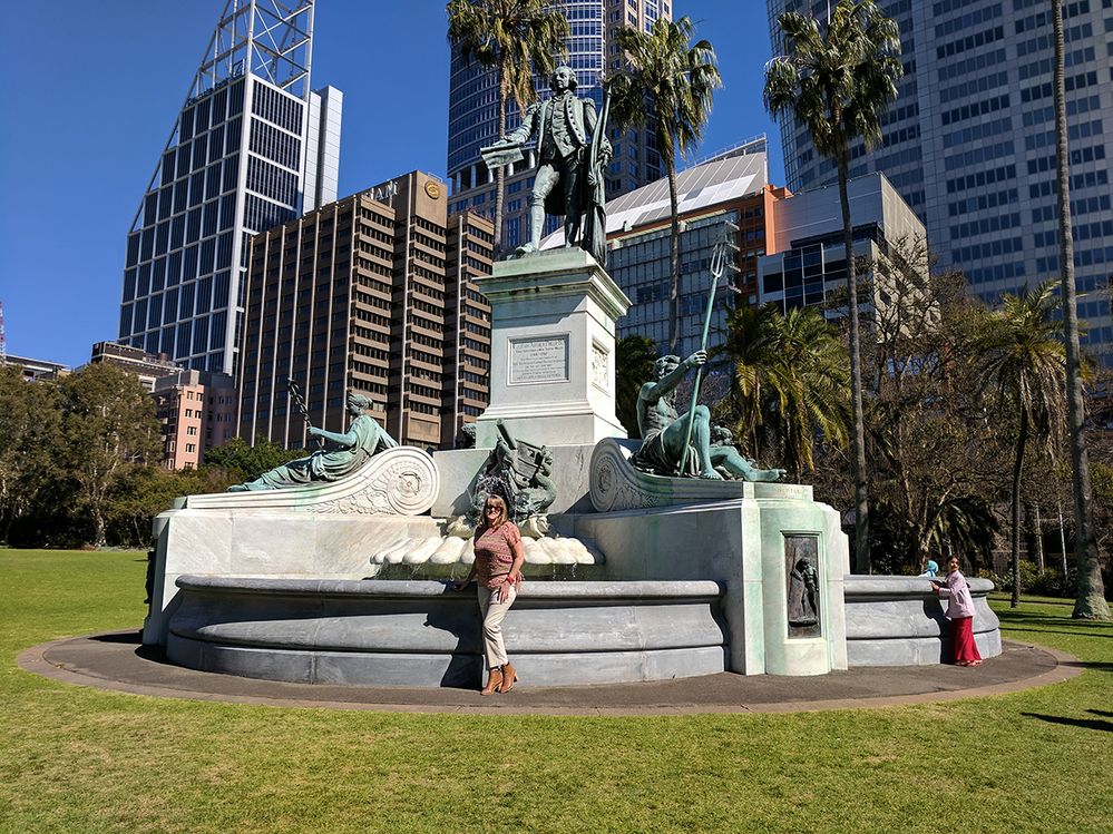 The Governor Phillip monument, the founder of Australia.