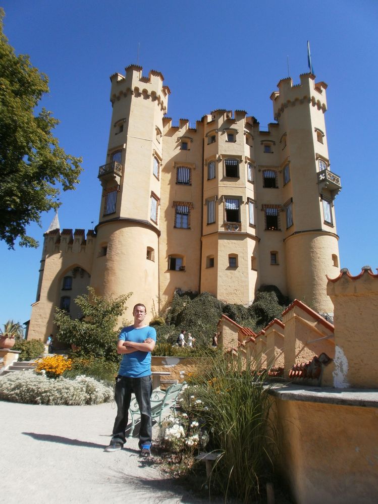 Yo y Schloss Hohenschwagau (2).JPG