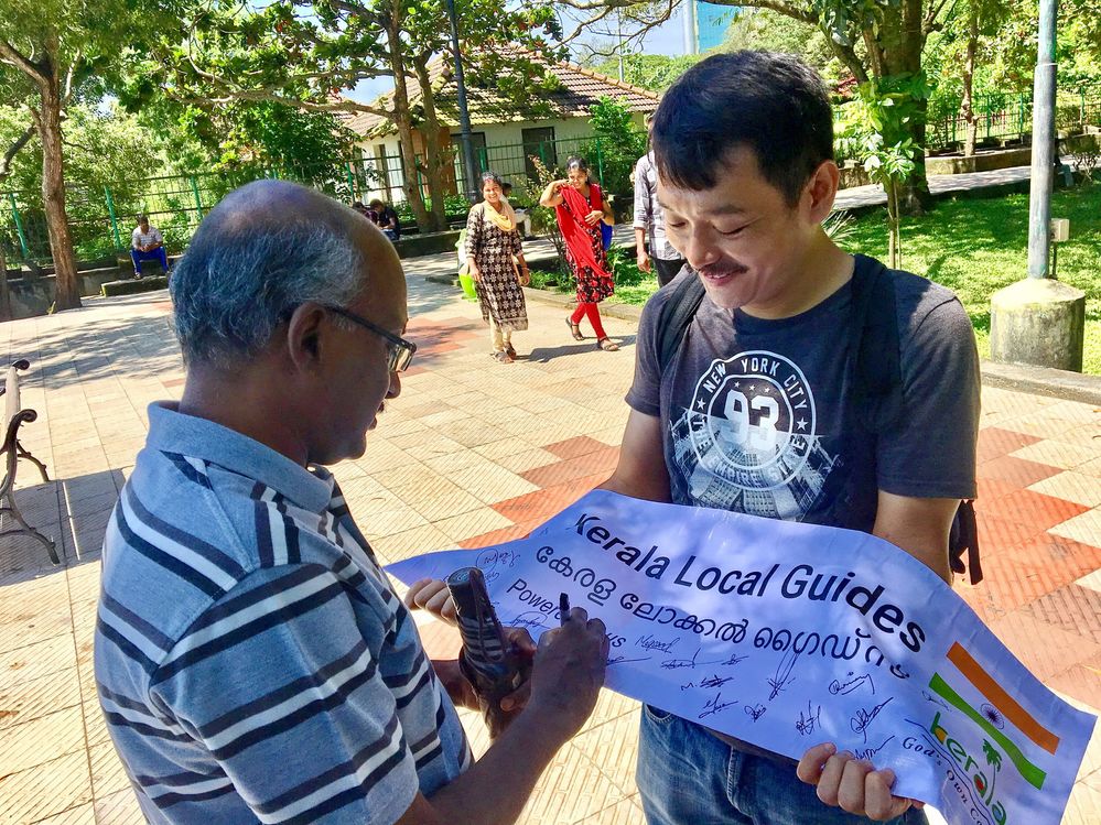Kerala Local Guides had prepared a small banner, where members could sign. This banner will be with me when I visit Google for the 2017 Local Guides Summit in San Francisco next month. In spirit, all members will be with me in SFO. That is Santhosh John our India regional lead signing.