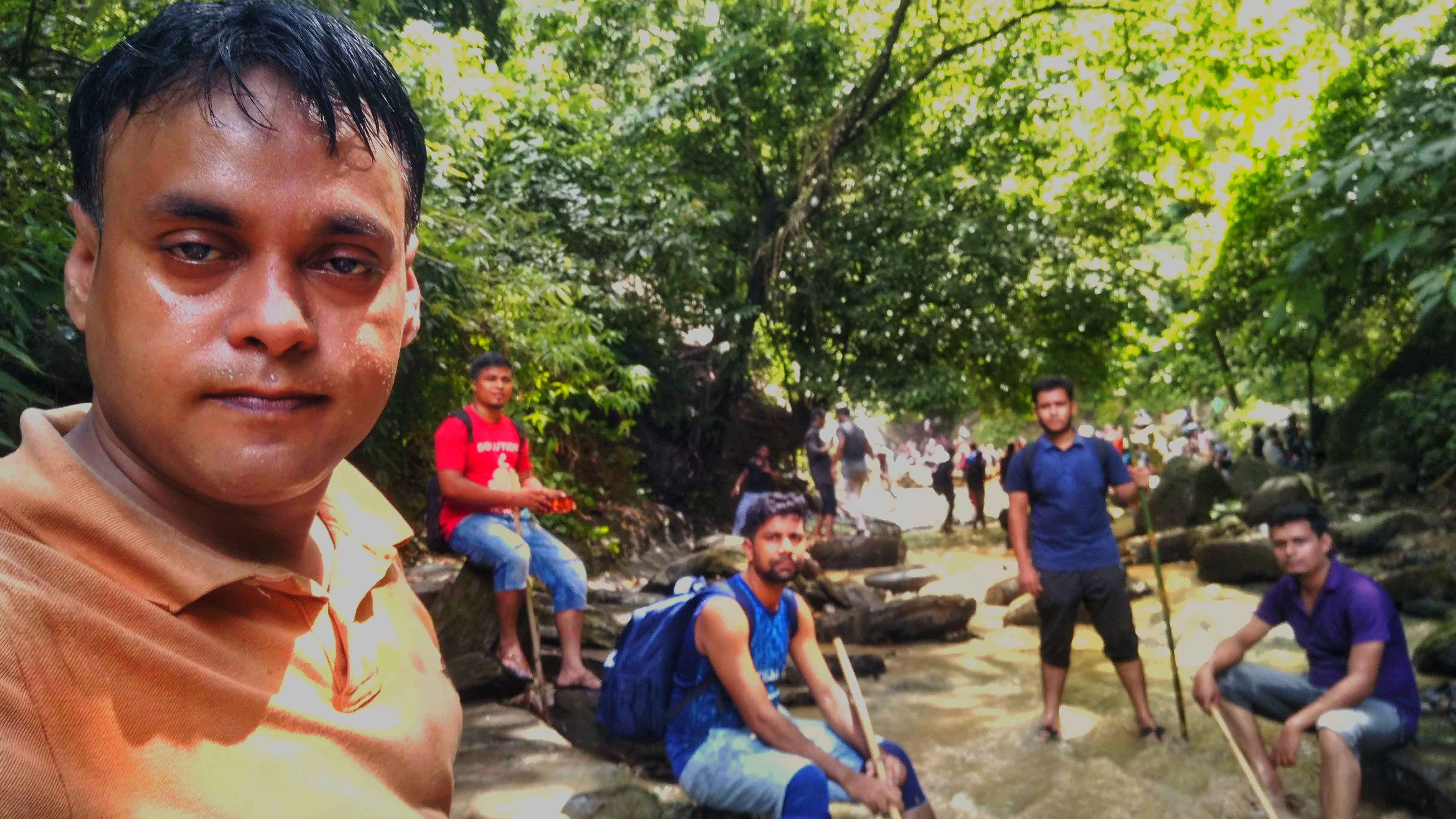 Caption: Tracking and adventure road Khaiyachchara Falls.