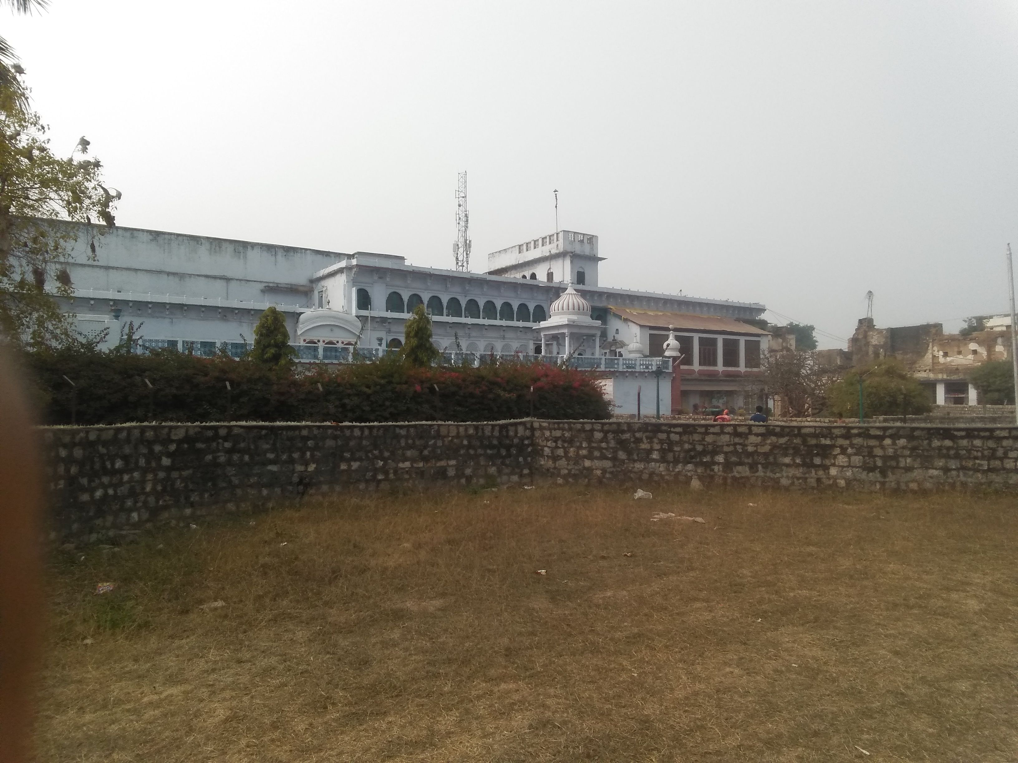 This is the fort of Rewa,MP.  There is the history of  Rewa administration.