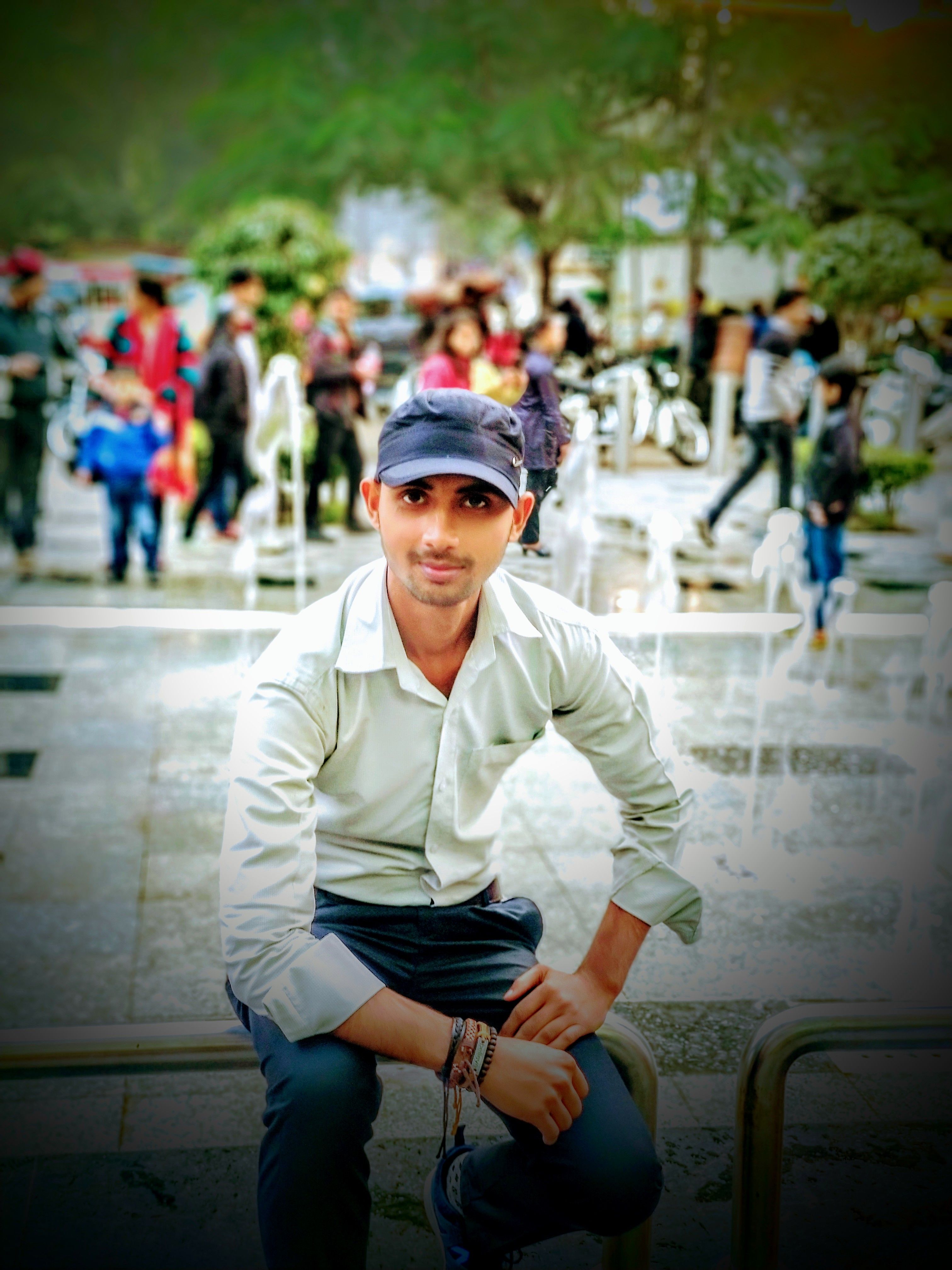 Click frist  photo on unity mall in Rohini west
