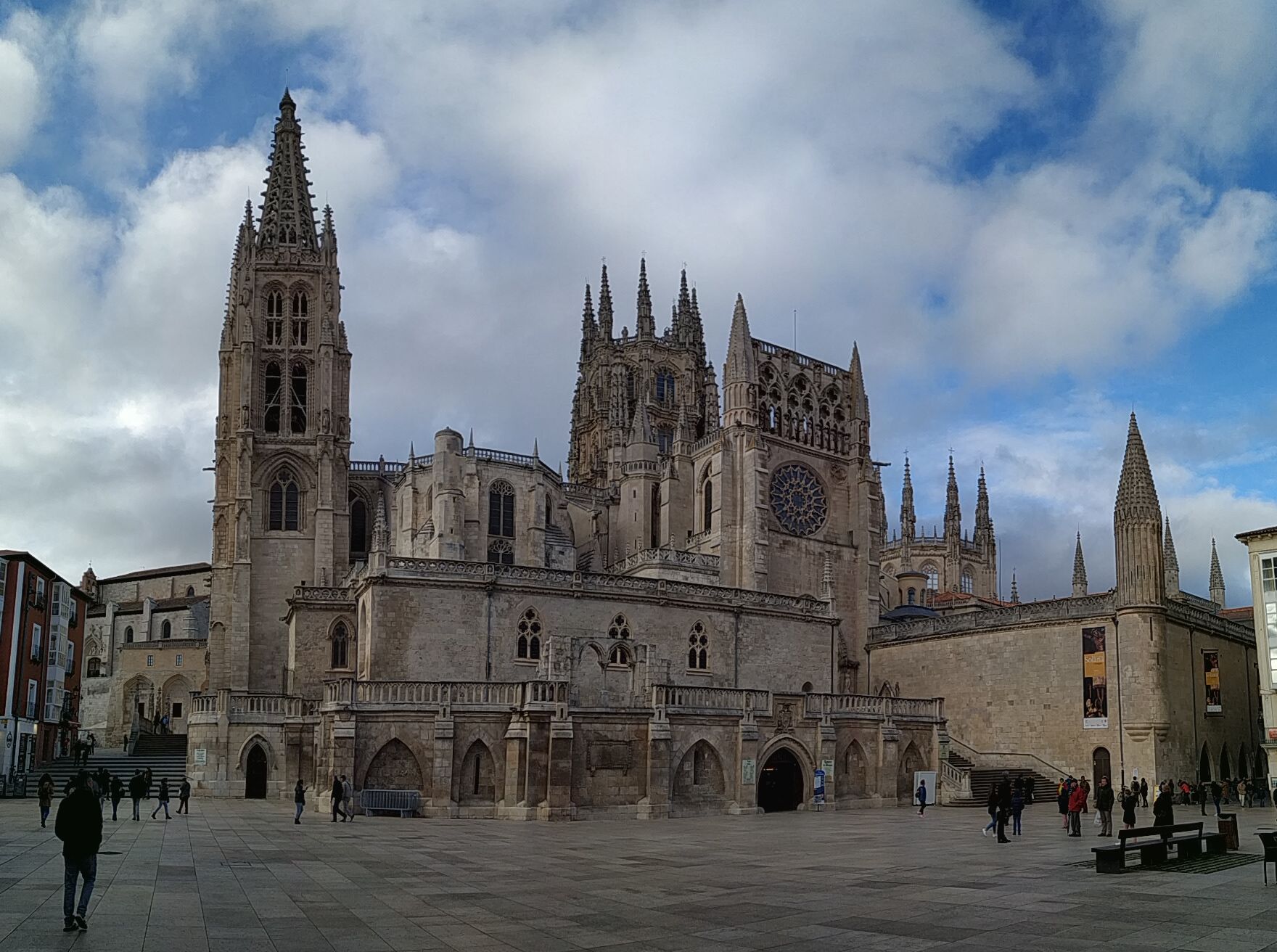 Catedral de Burgos en la Plaza de España