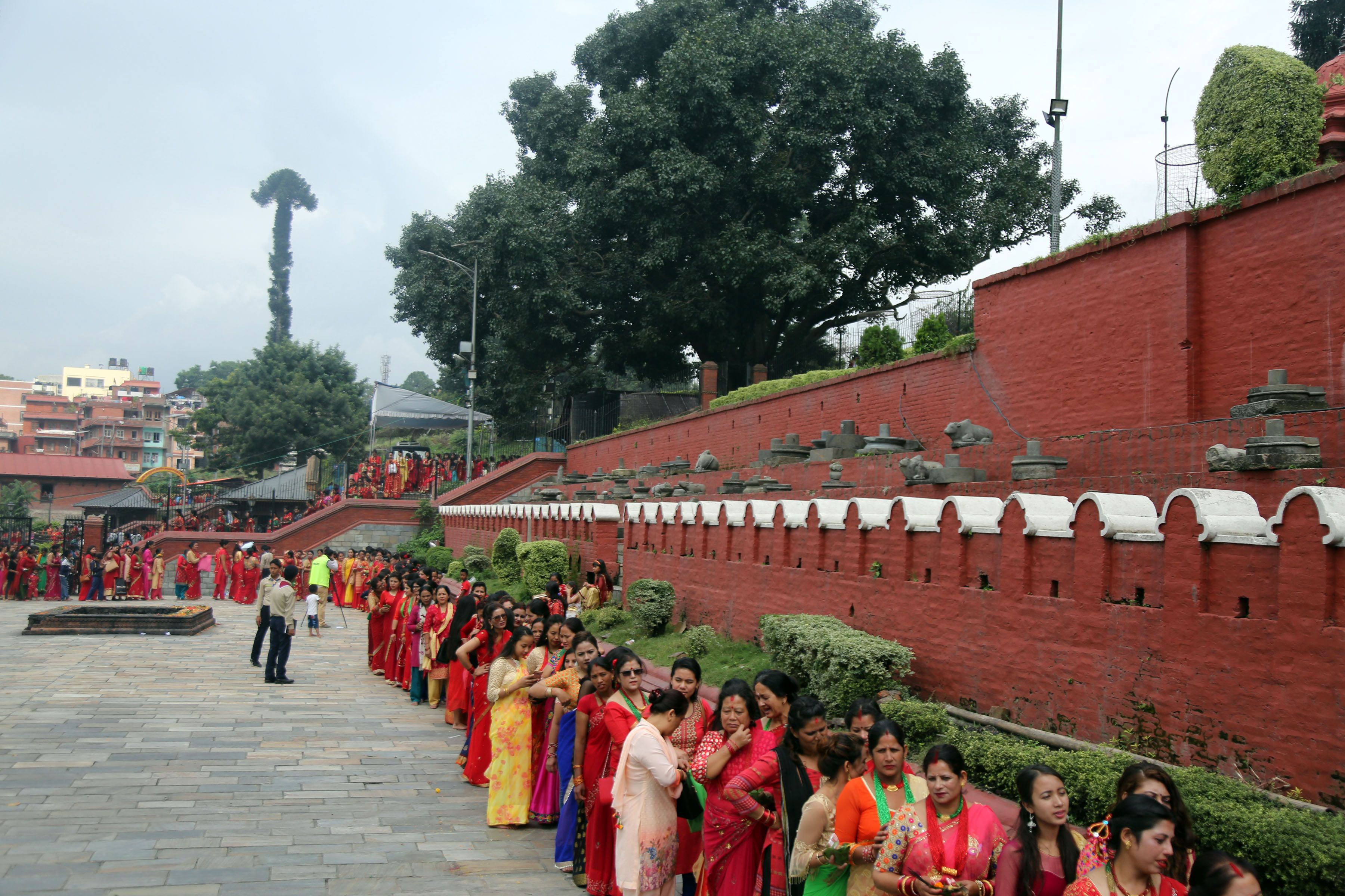 Line of Women at Pashupatinath Temple