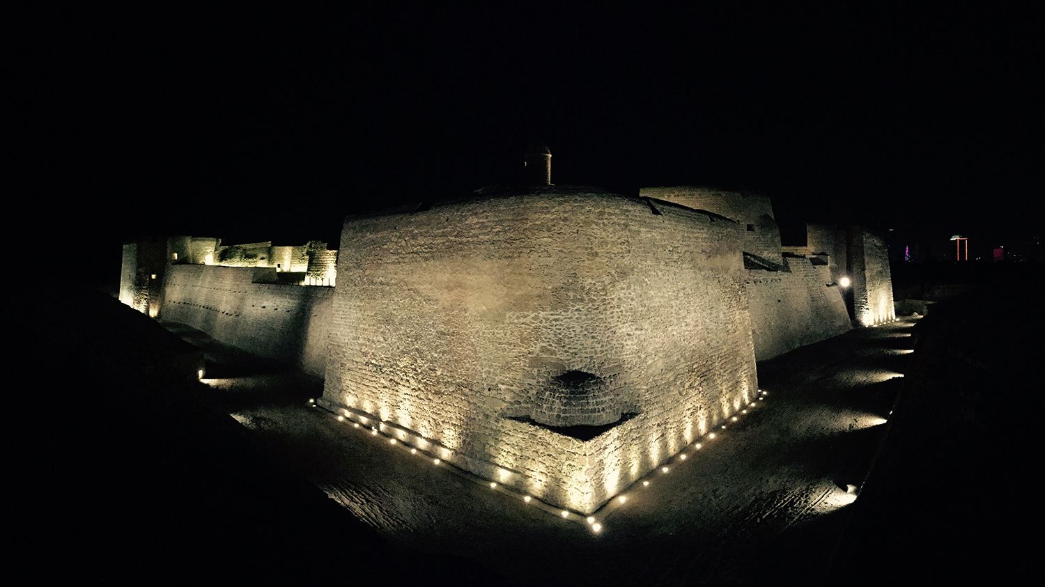 Bahrain fort, believed to be founded in 2300 BC!