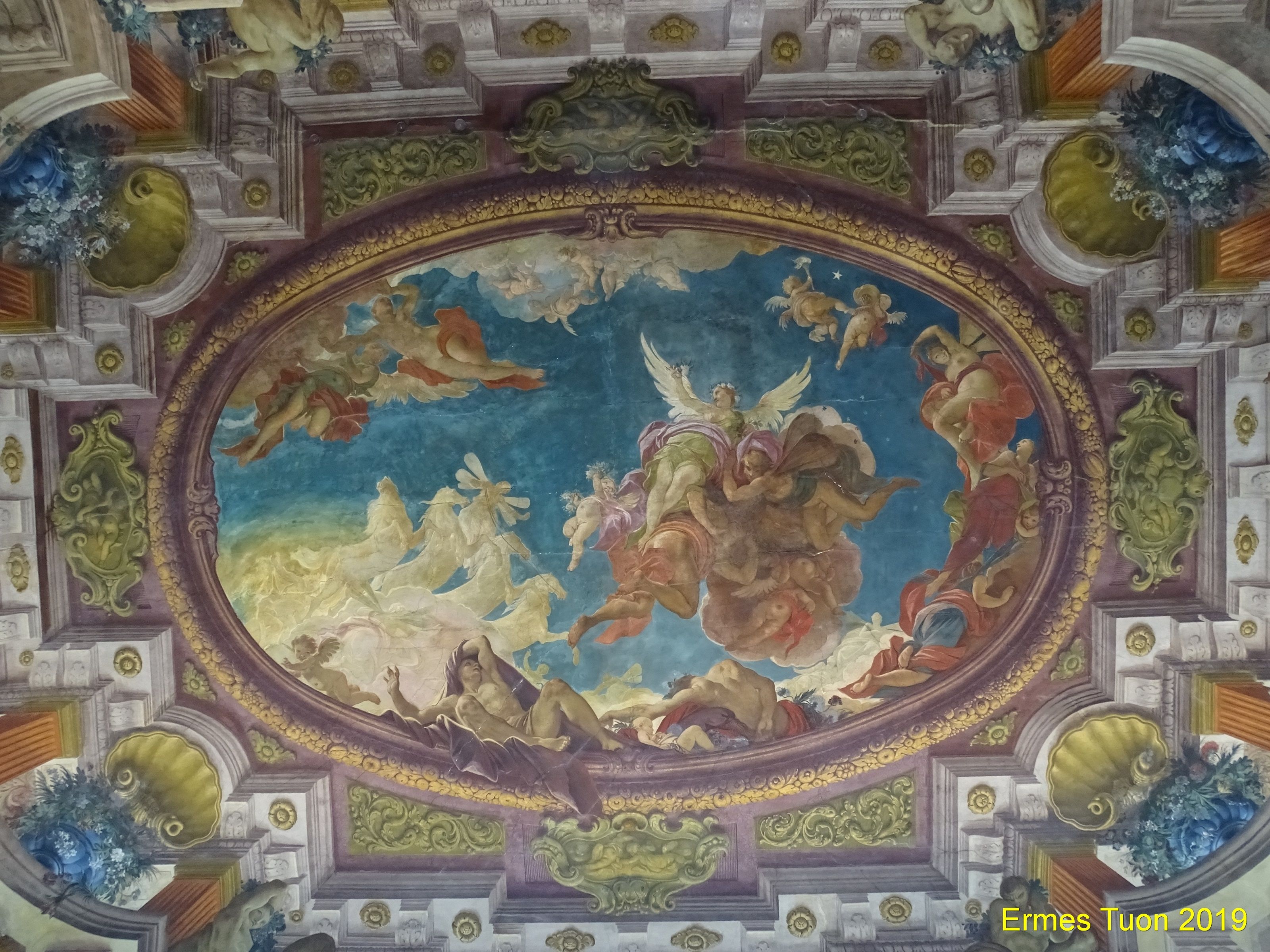 Caption: Ceiling of the hall of mirrors - Palazzo Zenobio - Local guide @ermest