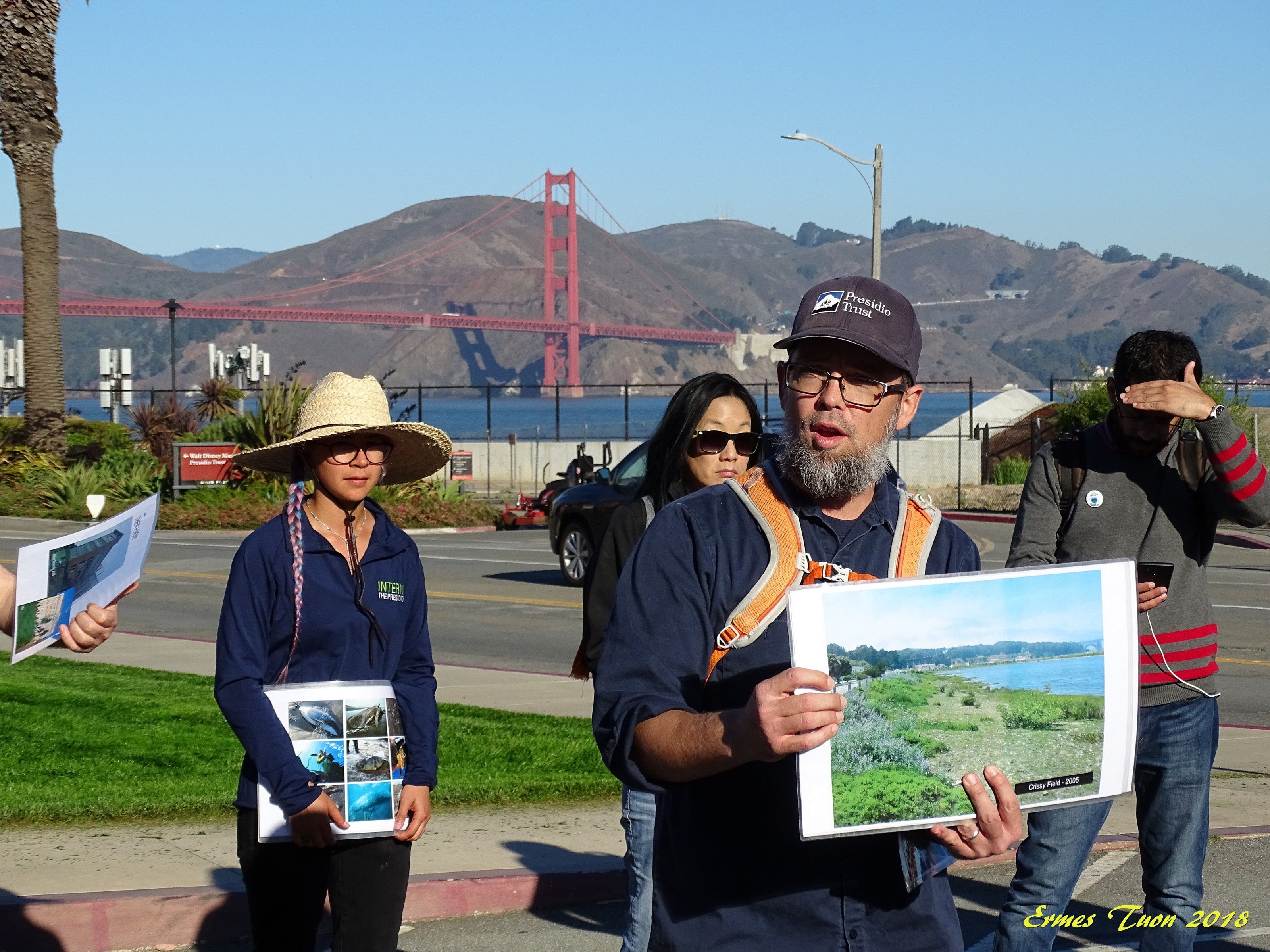 Clean The World - Connect Live 2018 Edition - The Presidio Trust Volunteers Team: Ysenia, and Jason. Photo Credit: Italian Local Guide @ermest