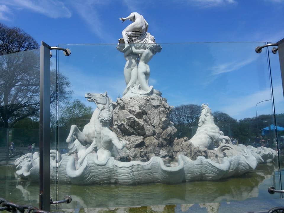 Las Nereidas, monumento polémico parasu epoca que marco un aspecto social definido y precursor  por Lola Mora