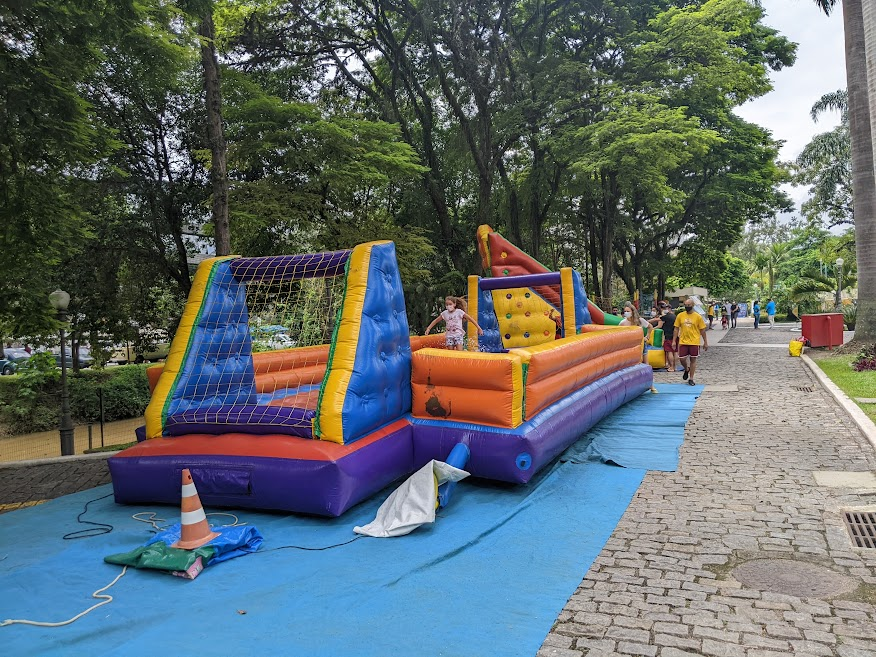 Legenda: Clube em Barra Mansa, no Sul do Estado do Rio de Janeiro, oferece atividades gratuitas para crianças (@alexandrecampbell)