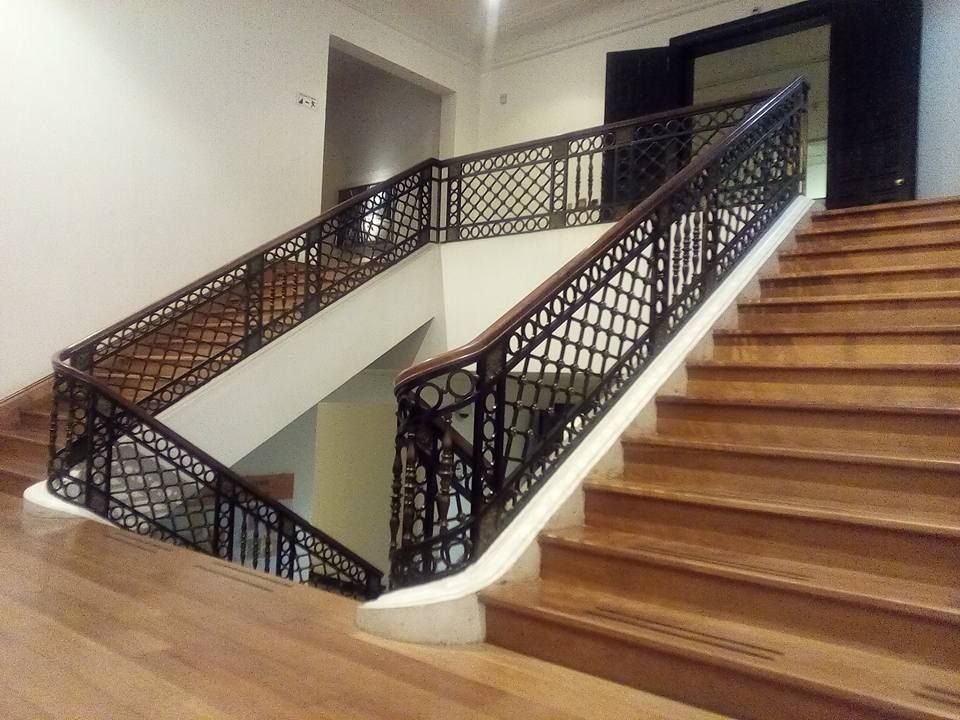 escaleras a segundo piso