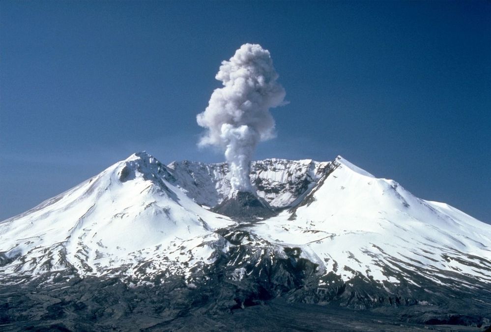Mount St Helens, USA (photo credit: USGS - public domain)