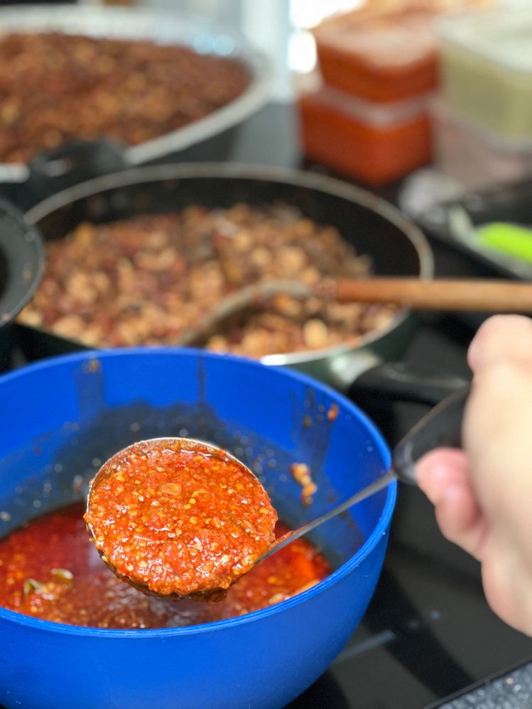 Caption: the first batch of sambal cooked by LG @indahnuria