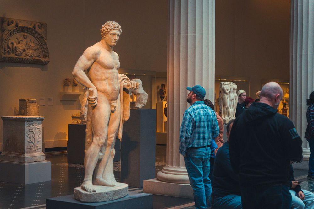 Extraordinario tamaño de esta Escultura Griega