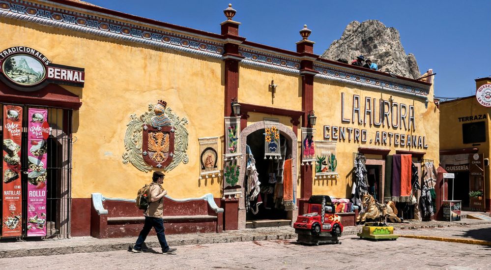 Inspirado por DORA, me paseo por La Peña de Bernal, pueblo mágico y hermoso destino turístico en Querétaro.