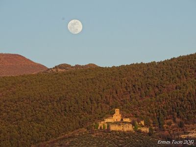 Caption: The moon over the mountains - March 10, 2017 - On the road - Entering Umbria - Photo credit: Local Guide @ermest