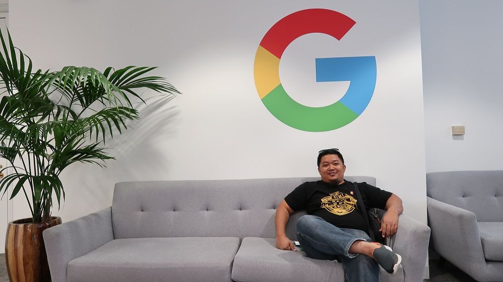Bergaya di Google San Francisco. Photo doc Budiono