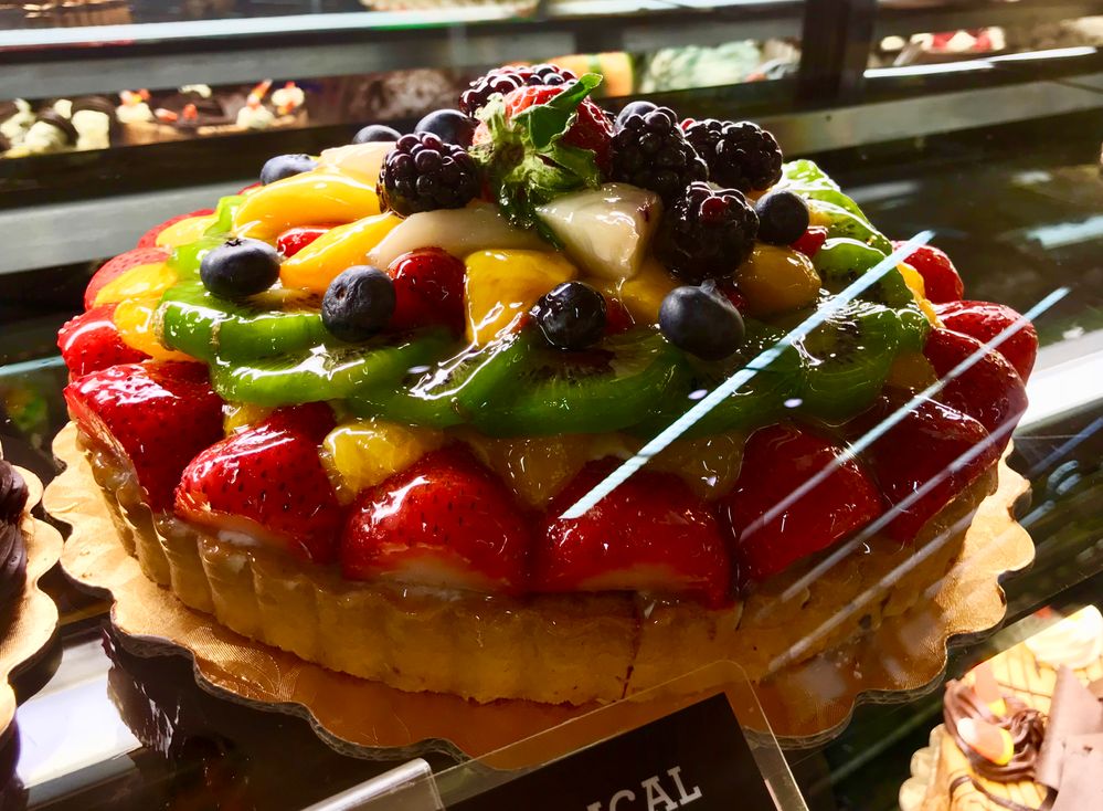 Fruit tart by Victor Benes