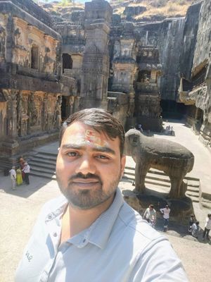 LG NandKK taking selfie in front of Kailasa Temple
