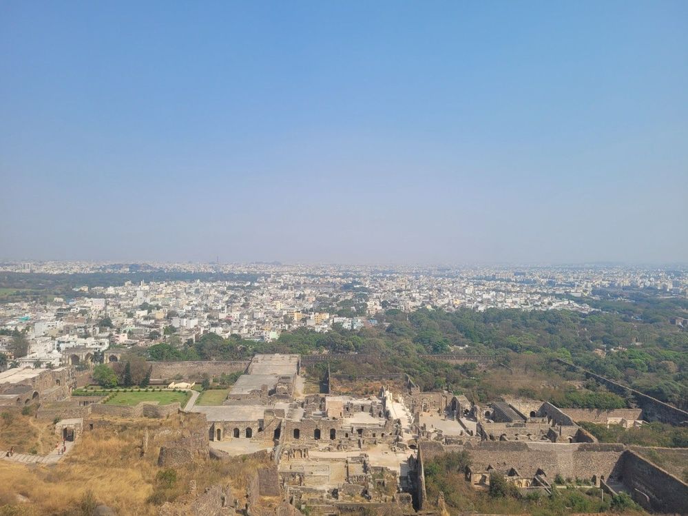Top view of the fort wit the hyderabad  city