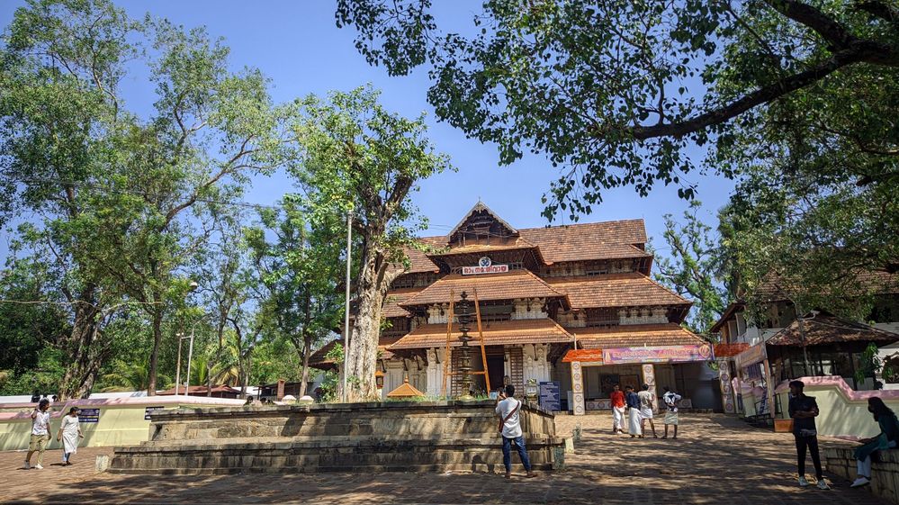 Shree Vadakkumnathan Temple