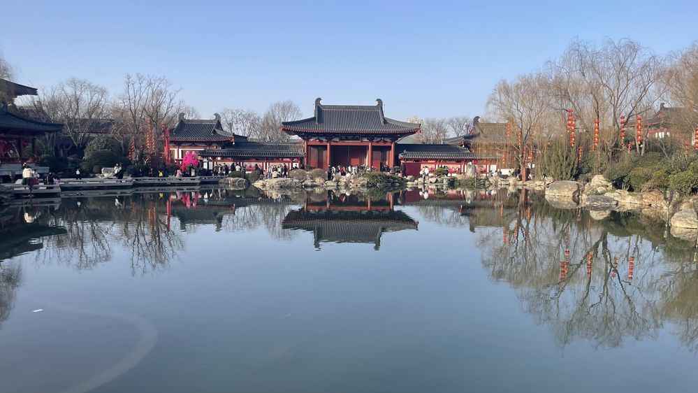 Caption: The Nine-Dragon Pool at Huaqing Palace, Xi'an City, Shaanxi Province, China (LG:@Mo-TravelleerX)