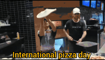 Leyenda. El maestro pizzero nos hizo un show con las masas de las pizzas