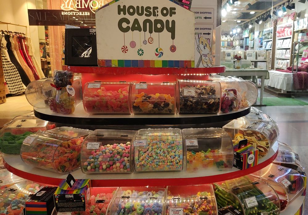 House of Candy - The Cute version of storefront!!