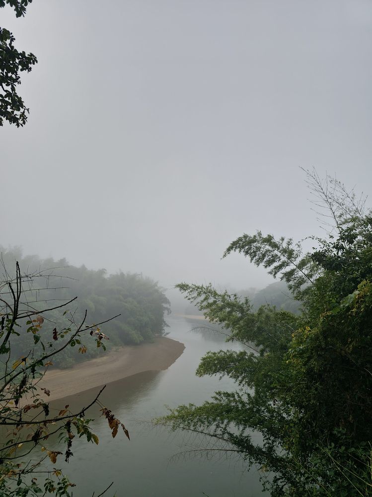 แม่น้ำ"แควน้อย"กับหมอกยามเช้า