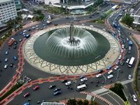Roundabout-Roundabout in Jakarta_Bundaran_HI_()-CC-By-SA