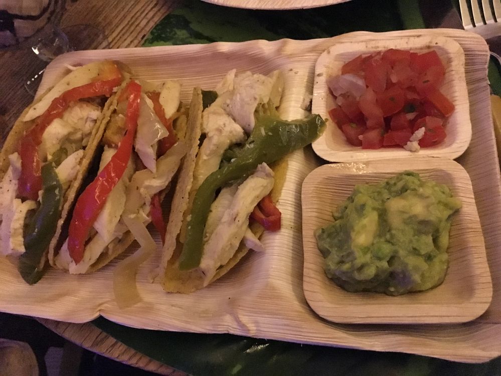 Tacos mexicanos con salsa