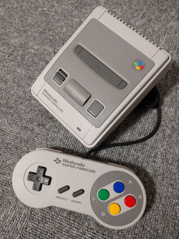 Super Nintendo Classic Mini (Japanese version)