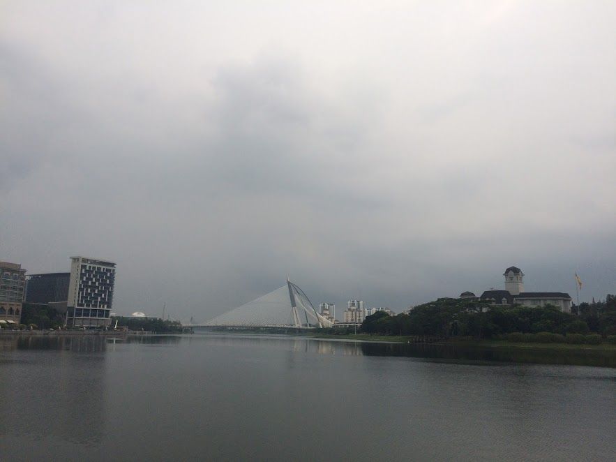 The Seri Wawasan Bridge is one of the main bridges in the planned city Putrajaya, the new Malaysian federal territory and administrative centre.