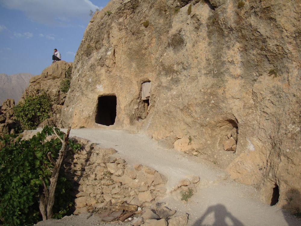 Hussein Kuhkan stone cave