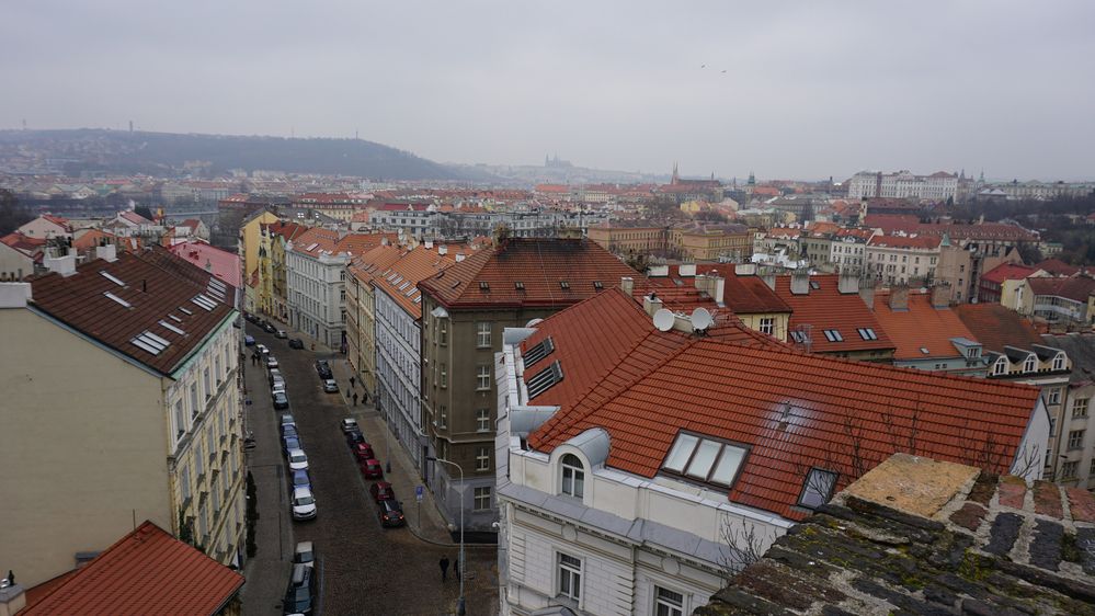 Pražský hrad z Vyšehradu.jpg