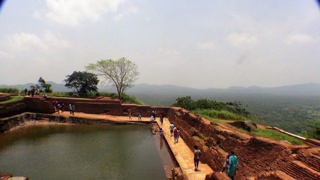 kaludiya pokuna and view beyond