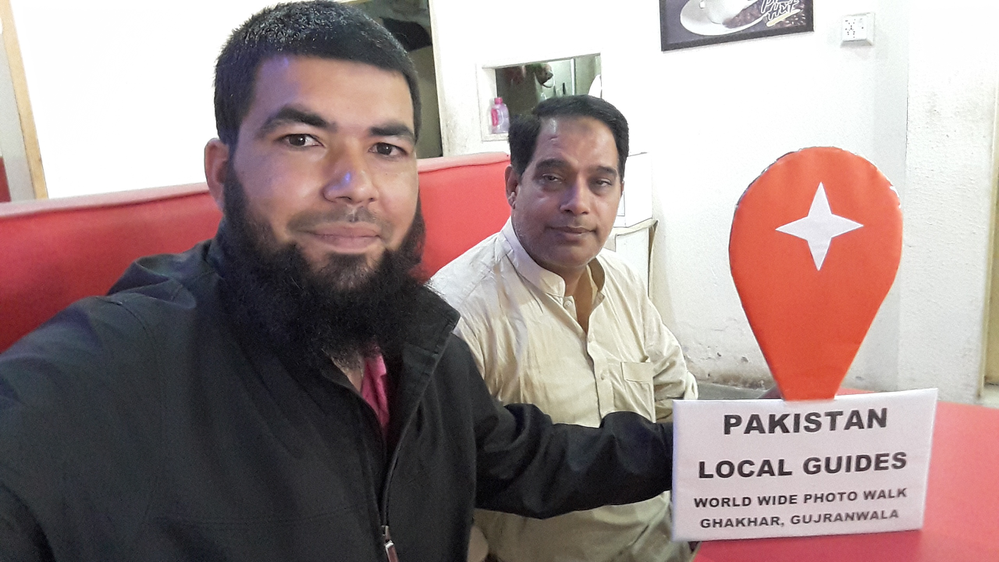 Selfie with Manager of Paradise Pizza Hut, Ghakhar
