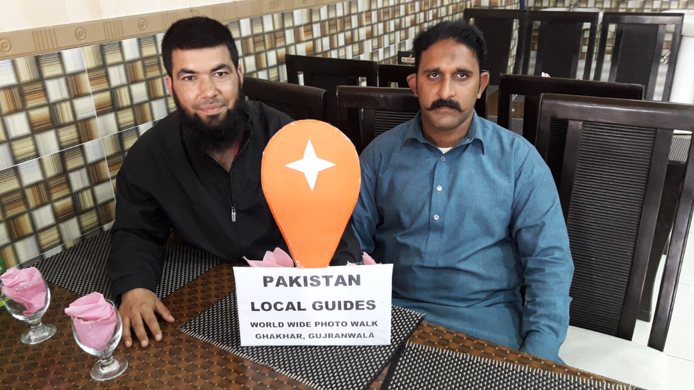 selfie with the Manager of Hafiz Restaurants, Ghakhar