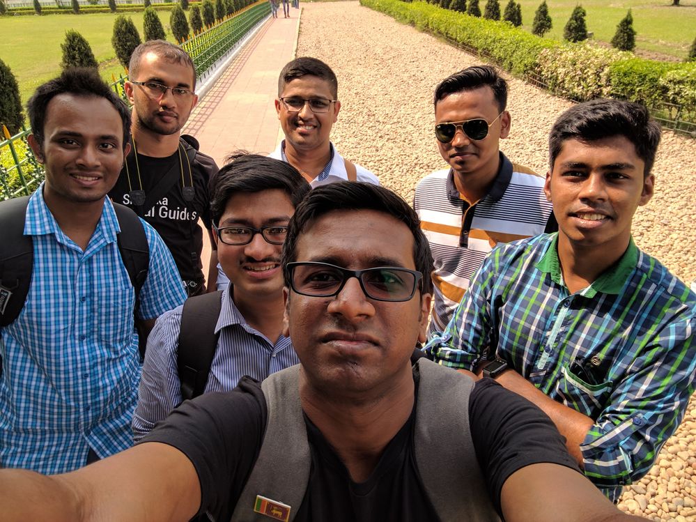 >>Though I just told that I love  to make new friends. As you can see some other famous face in this frame. Ilankovan from Sri-Lanka, Shaunak Das from West Bengal and few others. In 2017 we set for South Asia Local Guides Meet-up.<<
