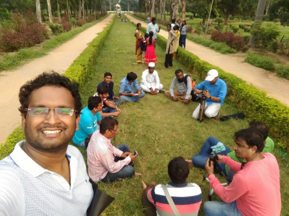 Group pic at Landscape Gardens meet-up