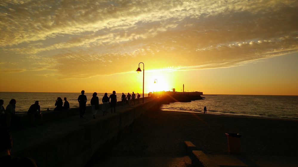 Sunset in La Caleta beach (Cádiz, Spain)