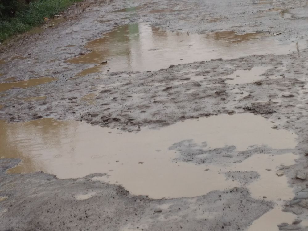 Present Road conditions of Konjeng Leikai Road at Heinoukhongnembi area near Regular English High School Gate.